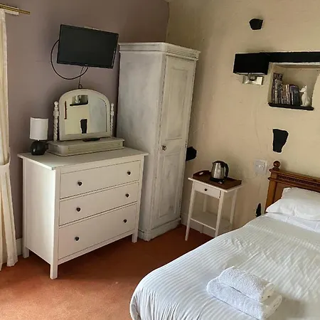 The Royal Oak Sparkbridge Hotel